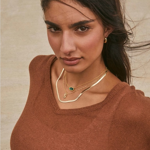 Kendra Scott Kassie Chain Necklace in Gold - Picture 5 of 8